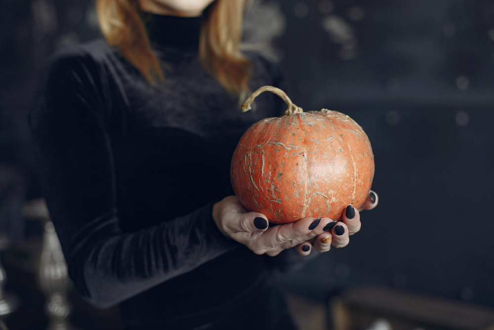 Pumpkin Carving on Halloween with a Chatline Partner